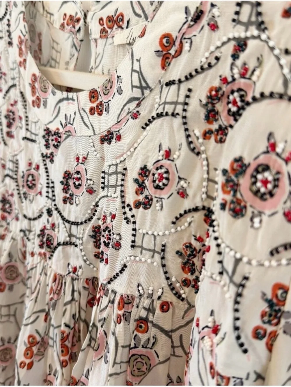 ANTHROPOLOGIE Floreat Sala Beaded Peasant Top 8 19.5” p2p Neutral Motif $118